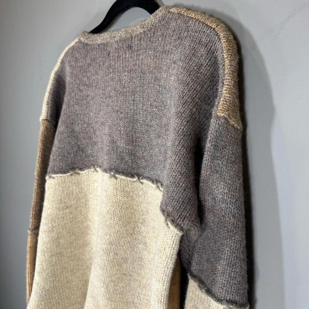 Northern Isles 100% Wool Chunky Neutral Sweater Hand‎ Embroidered Women's Large